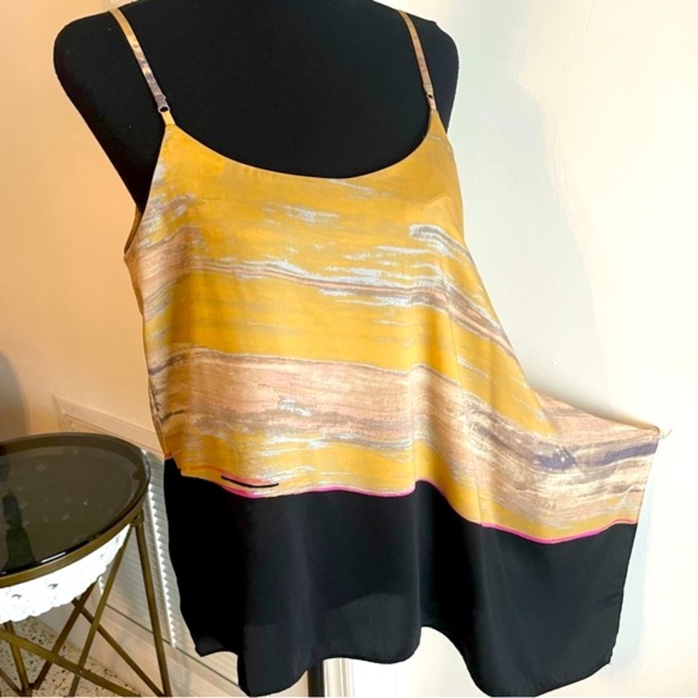 RACHEL ROY Asymmetrical Hem Top! Adjustable Spaghetti Straps! Like new! Large